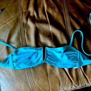 Teal swimsuit top, removable top straps, adjustable in the back